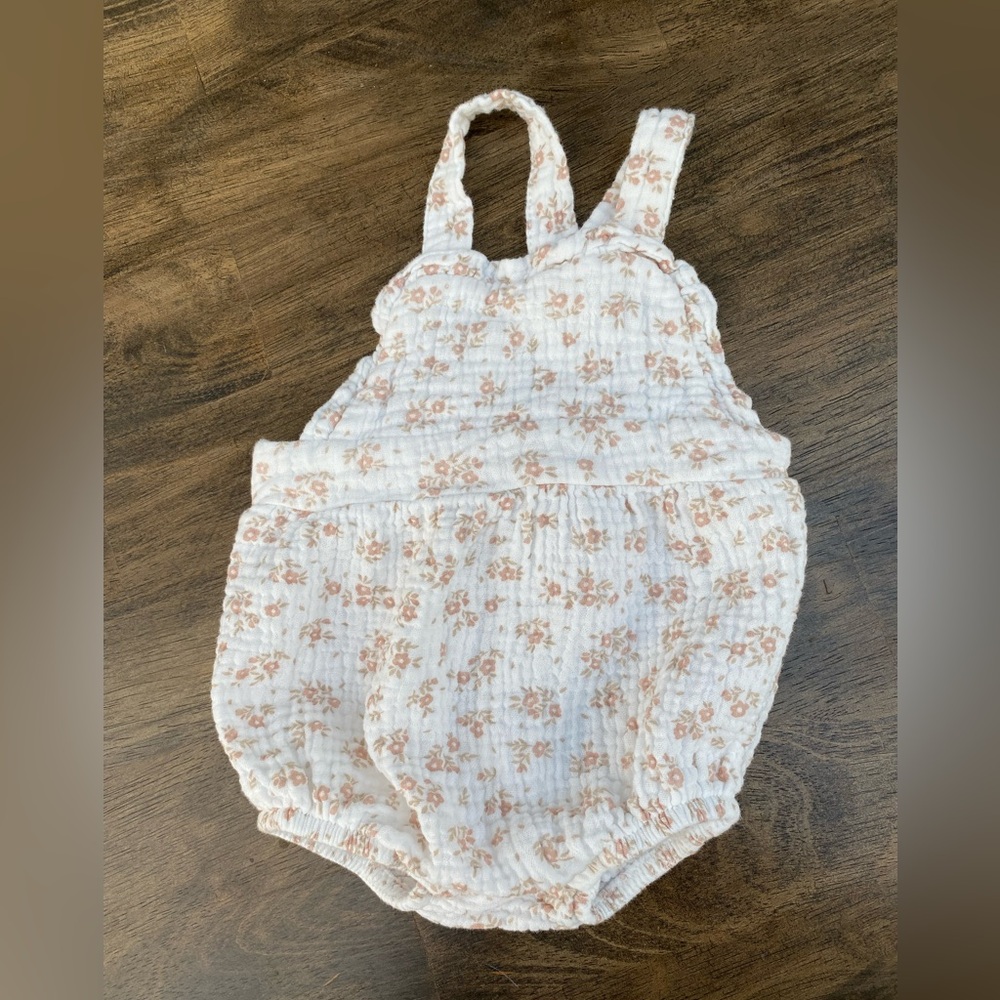 Rabbit and Bear organic cotton bubble Romper. Size 3-6 months